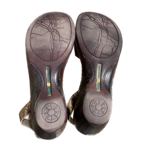 Gold Jambu Sandal - Picture 6 of 11